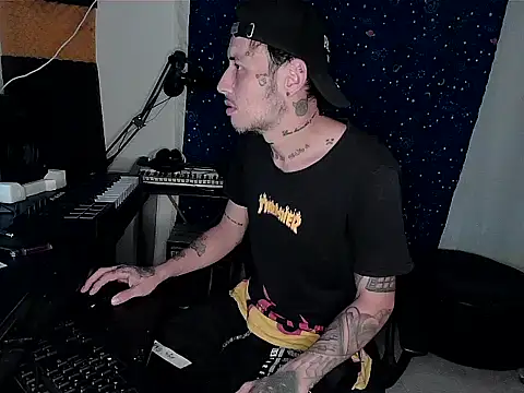 Snapshot of patrik_tattoo_ chatting on 6, 12, 2024 patrik tattoo online show from 6, 12, 2024