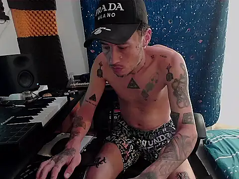 Snapshot of patrik_tattoo_ chatting on 11, 1, 2025 patrik tattoo online show from 11, 1, 2025