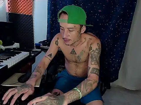 Snapshot of patrik_tattoo_ chatting on 30, 1, 2025 patrik tattoo online show from 30, 1, 2025