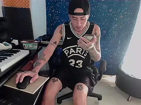 Snapshot of patrik_tattoo_ chatting on 1, 2, 2025 patrik tattoo online show from 1, 2, 2025