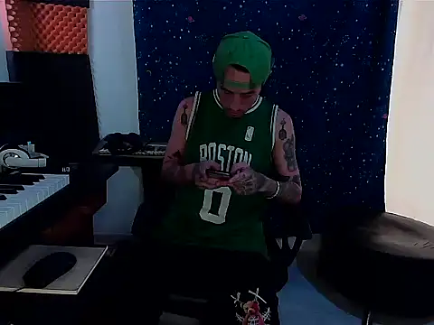 Snapshot of patrik_tattoo_ chatting on 11, 2, 2025 patrik tattoo online show from 11, 2, 2025