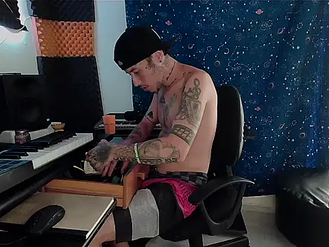 Snapshot of patrik_tattoo_ chatting on 23, 2, 2025 patrik tattoo online show from 23, 2, 2025