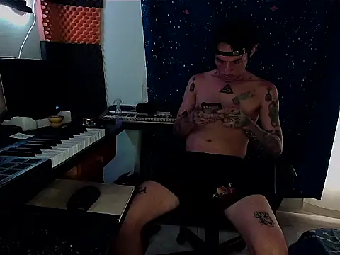 Snapshot of patrik_tattoo_ chatting on 5, 3, 2025 patrik tattoo online show from 5, 3, 2025