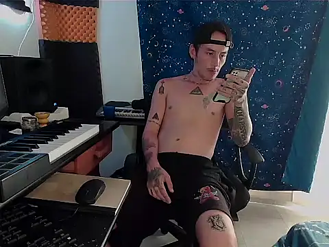 Snapshot of patrik_tattoo_ chatting on 5, 3, 2025 patrik tattoo online show from 5, 3, 2025