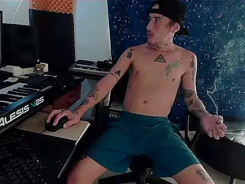 Snapshot of patrik_tattoo_ chatting on 12, 3, 2025 patrik tattoo online show from 12, 3, 2025