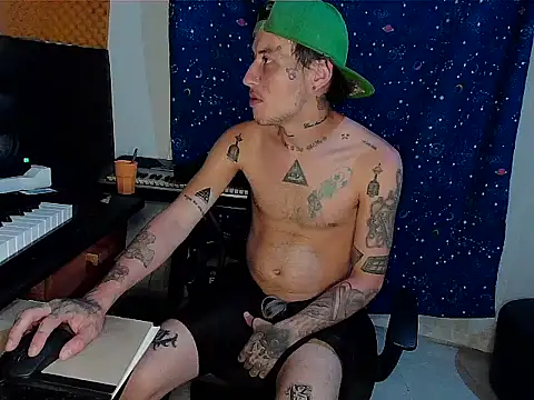 Snapshot of patrik_tattoo_ chatting on 21, 3, 2025 patrik tattoo online show from 21, 3, 2025