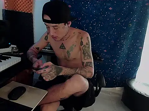 Snapshot of patrik_tattoo_ chatting on 21, 3, 2025 patrik tattoo online show from 21, 3, 2025
