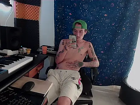 Snapshot of patrik_tattoo_ chatting on 22, 3, 2025 patrik tattoo online show from 22, 3, 2025