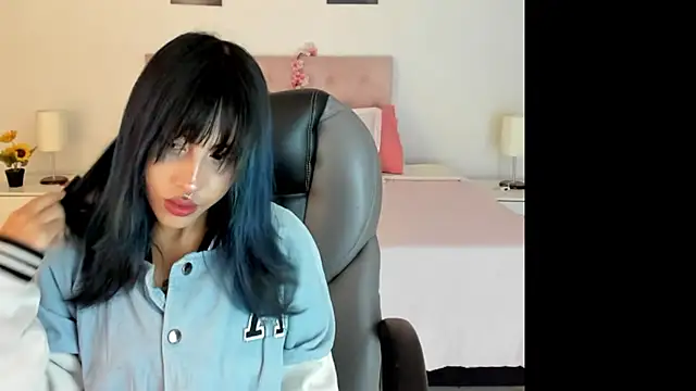 Snapshot of Kitty_Pam chatting on 5, 3, 2025 Kitty Pam online show from 5, 3, 2025