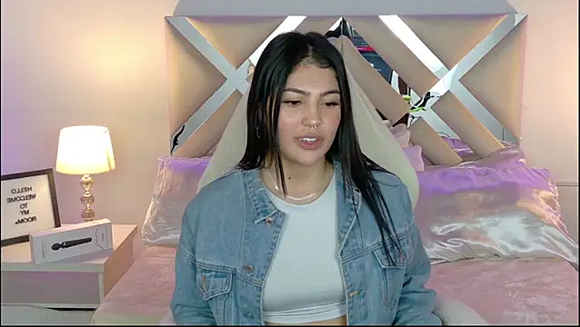 Snapshot of Mara_Saenzz chatting on 10, 1, 2025 Mara Saenzz online show from 10, 1, 2025