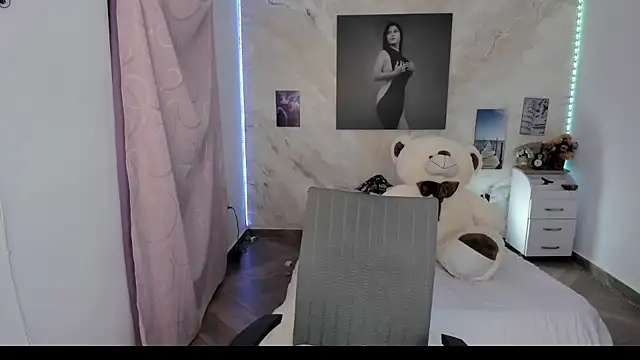 Snapshot of alinabozz1 chatting on 11, 4, 2026 alinabozz1 online show from 11, 4, 2026