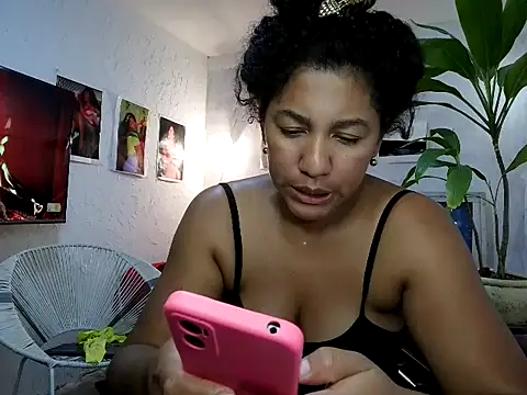 Snapshot of bellacrespalatina chatting on 18, 3, 2026 bellacrespalatina online show from 18, 3, 2026
