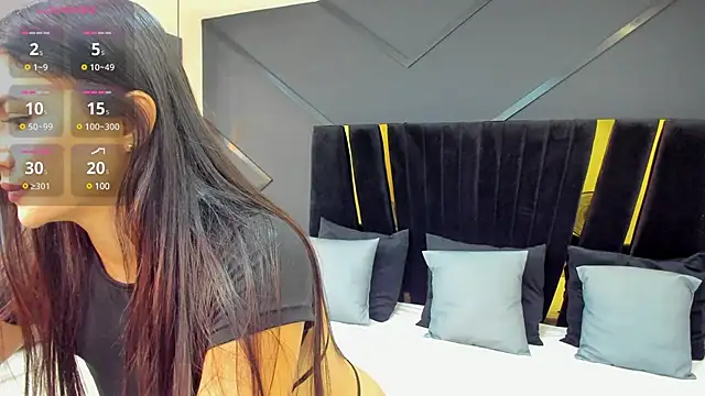 Snapshot of emilie_xx_ chatting on 5, 12, 2024 emilie xx online show from 5, 12, 2024