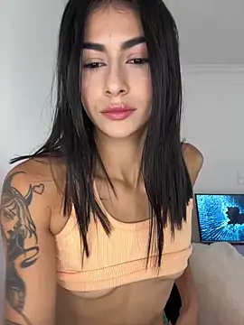 Snapshot of emilie_xx_ chatting on 25, 4, 2026 emilie xx online show from 25, 4, 2026