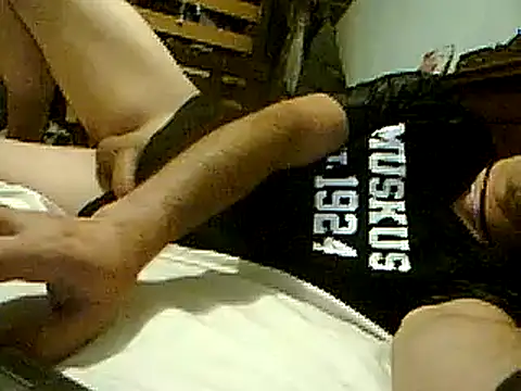 Snapshot of frank32love chatting on 9, 3, 2025 frank32love online show from 9, 3, 2025