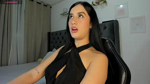 Snapshot of Amiirra_ chatting on 30, 4, 2026 Amiirra online show from 30, 4, 2026