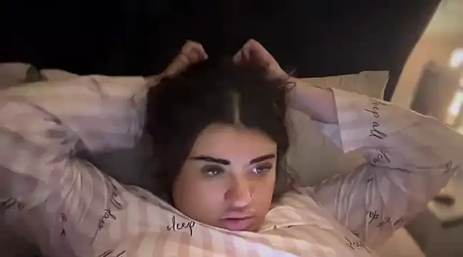 Snapshot of curvybabesx1 chatting on 22, 3, 2025 curvybabesx1 online show from 22, 3, 2025