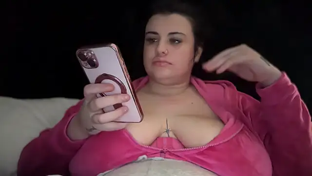 Snapshot of curvybabesx1 chatting on 19, 10, 2025 curvybabesx1 online show from 19, 10, 2025