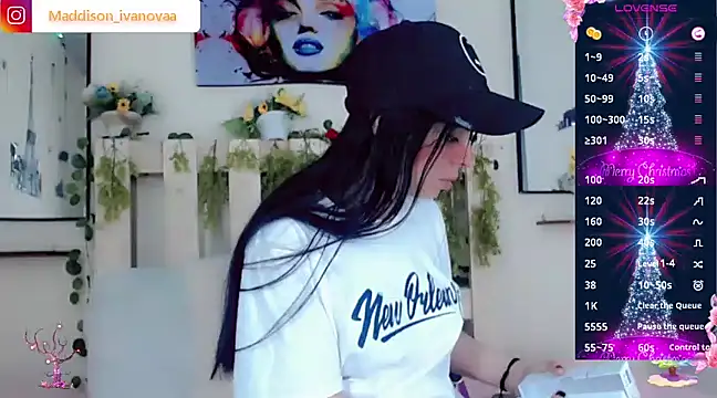 Snapshot of Madisson_Ivanova chatting on 7, 12, 2024 Madisson Ivanova online show from 7, 12, 2024