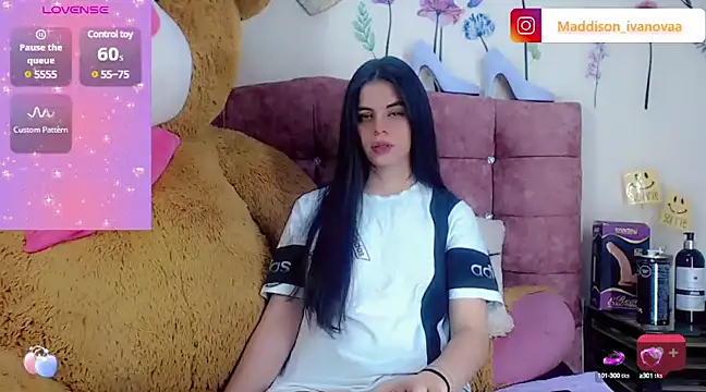 Snapshot of Madisson_Ivanova chatting on 15, 1, 2025 Madisson Ivanova online show from 15, 1, 2025