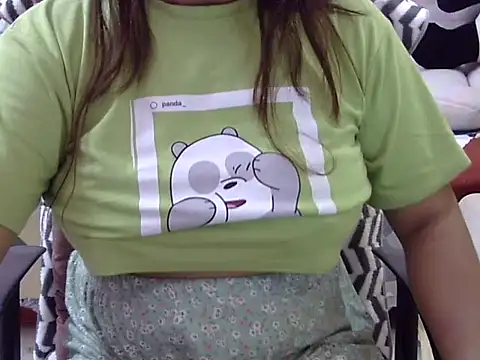 Snapshot of Bold_Pooja chatting on 6, 4, 2026 Bold Pooja online show from 6, 4, 2026