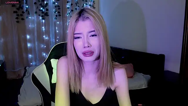 Snapshot of Velvetsky_1 chatting on 5, 2, 2025 Velvetsky 1 online show from 5, 2, 2025