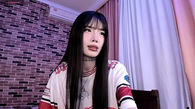 Snapshot of Velvetsky_1 chatting on 12, 11, 2025 Velvetsky 1 online show from 12, 11, 2025