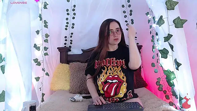Snapshot of centaurigirl chatting on 21, 2, 2025 centaurigirl online show from 21, 2, 2025