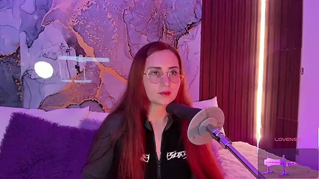 centaurigirl online show from 9, 1, 2026