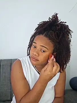 Snapshot of DANIELA_MICHEL chatting on 26, 12, 2024 DANIELA MICHEL online show from 26, 12, 2024