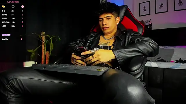 Snapshot of LyleBennett_ chatting on 28, 7, 2026 LyleBennett online show from 28, 7, 2026