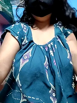 Snapshot of BERRY_00 chatting on 3, 10, 2025 BERRY 00 online show from 3, 10, 2025