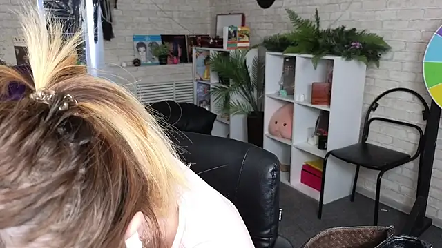 Nika Kitten online show from 23, 3, 2026