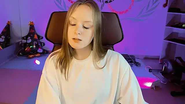 VivienLeeigh online show from 26, 12, 2024