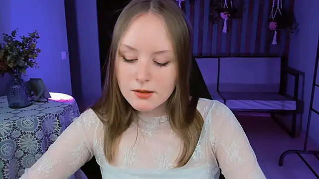 VivienLeeigh online show from 15, 2, 2025