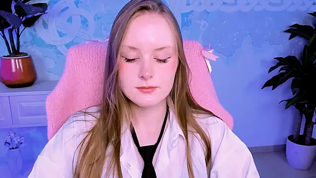 VivienLeeigh online show from 13, 10, 2025