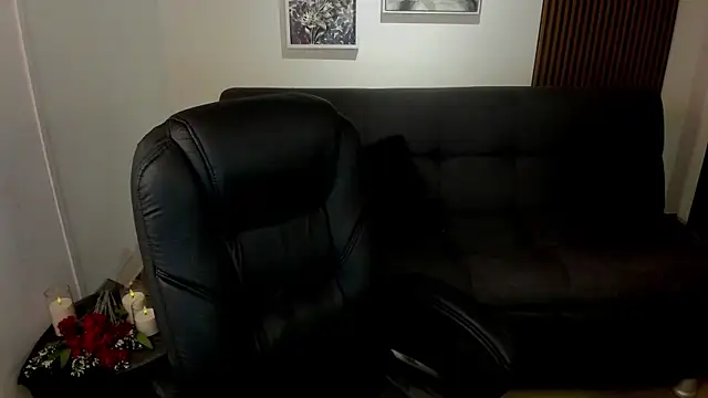 Snapshot of crimson_tati_ chatting on 19, 11, 2025 crimson tati online show from 19, 11, 2025