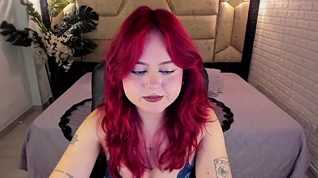 Snapshot of crimson_tati_ chatting on 28, 3, 2026 crimson tati online show from 28, 3, 2026