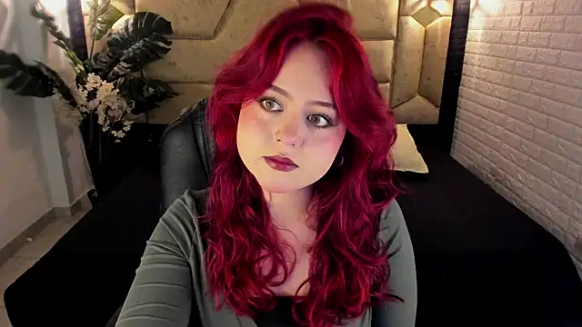 Snapshot of crimson_tati_ chatting on 1, 4, 2026 crimson tati online show from 1, 4, 2026