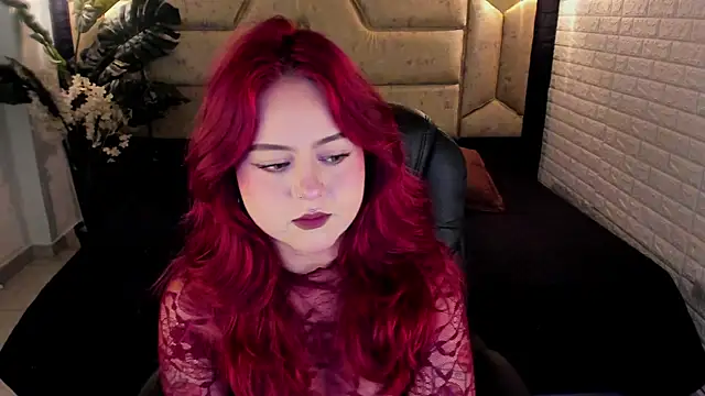 Snapshot of crimson_tati_ chatting on 2, 4, 2026 crimson tati online show from 2, 4, 2026