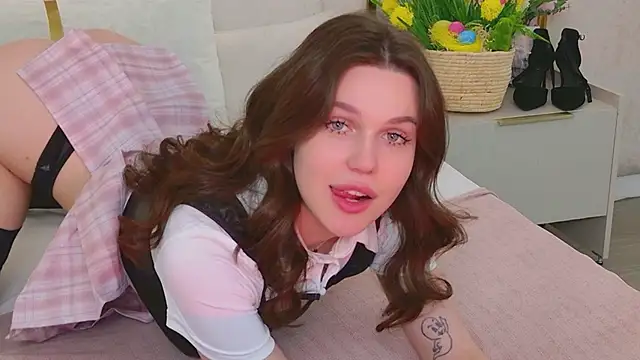 RihannaRose online show from 9, 4, 2026