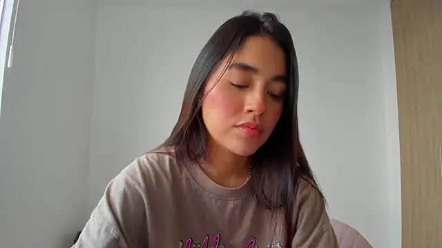 Snapshot of AriaMontgomery chatting on 1, 12, 2025 AriaMontgomery online show from 1, 12, 2025