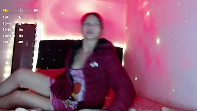 Snapshot of holy_juli chatting on 15, 2, 2025 holy juli online show from 15, 2, 2025