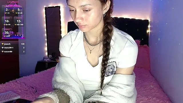 Snapshot of holy_juli chatting on 15, 3, 2025 holy juli online show from 15, 3, 2025