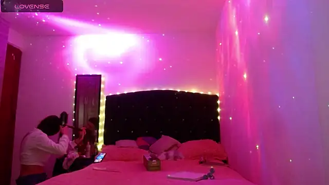 Snapshot of holy_juli chatting on 19, 10, 2025 holy juli online show from 19, 10, 2025