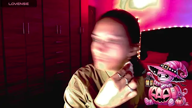 Snapshot of holy_juli chatting on 24, 10, 2025 holy juli online show from 24, 10, 2025