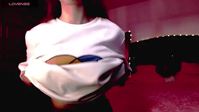 Snapshot of holy_juli chatting on 20, 11, 2025 holy juli online show from 20, 11, 2025