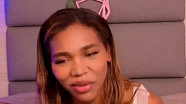 Lily Miiller online show from 7, 11, 2025