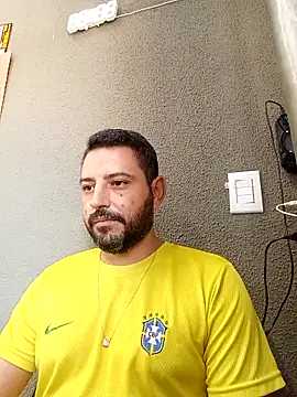 Snapshot of P4uzud4O chatting on 5, 4, 2026 P4uzud4O online show from 5, 4, 2026