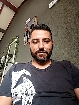 Snapshot of P4uzud4O chatting on 9, 4, 2026 P4uzud4O online show from 9, 4, 2026